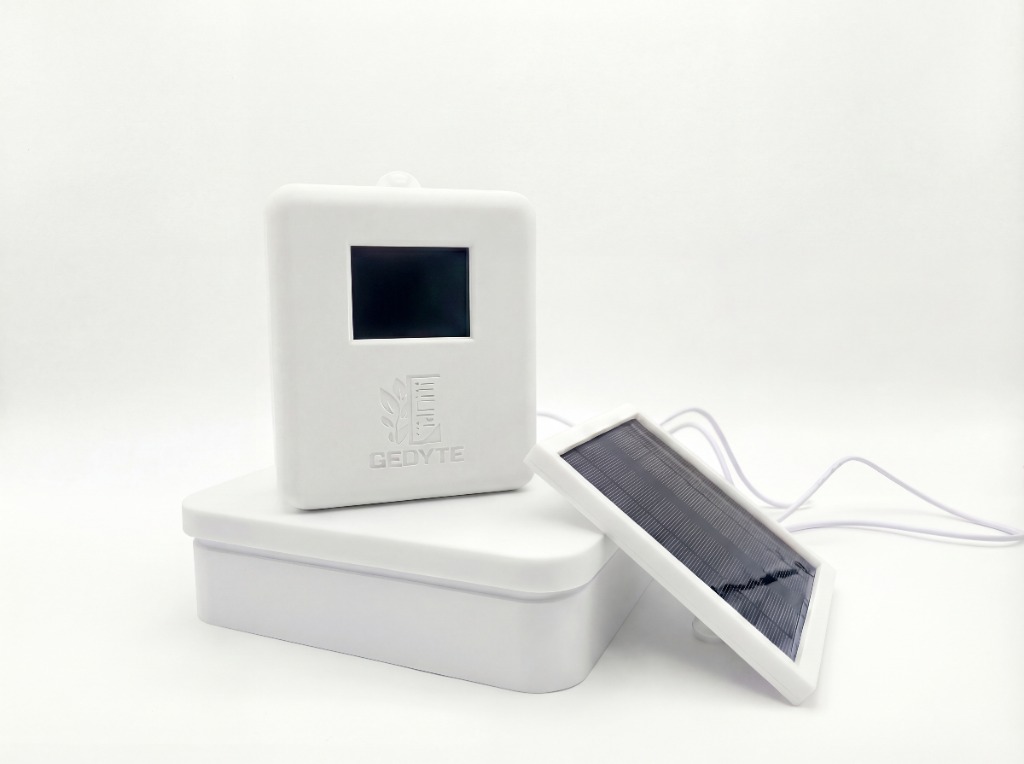 GEDYTE Prototyp mit Solarpanel